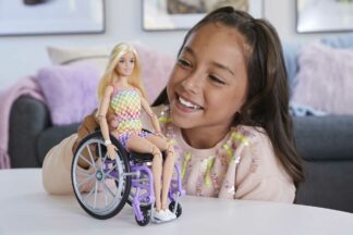 Barbie Fashionistas lelle ar ratiņkrēslu HJT13
